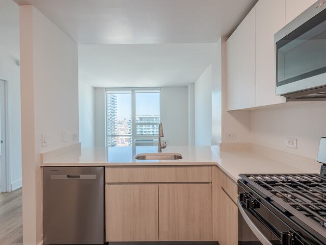 Studio at Newport: Aquablu