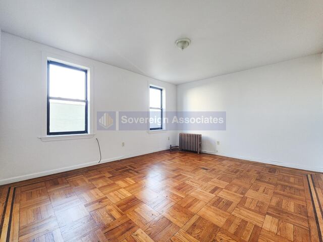 1-Bedroom at 165 Pinehurst Avenue