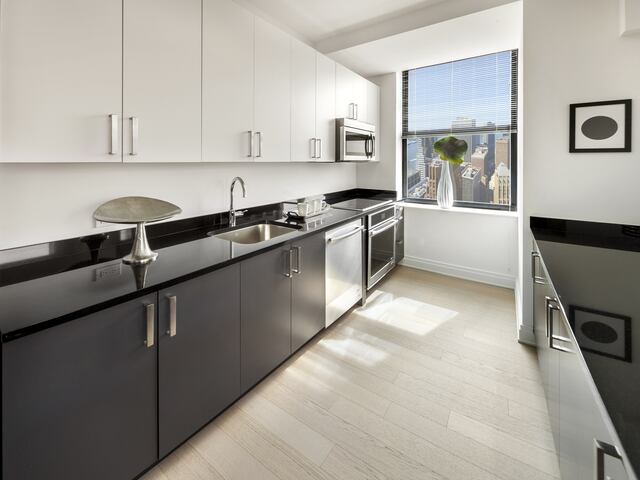 1-Bedroom at 70 Pine Street