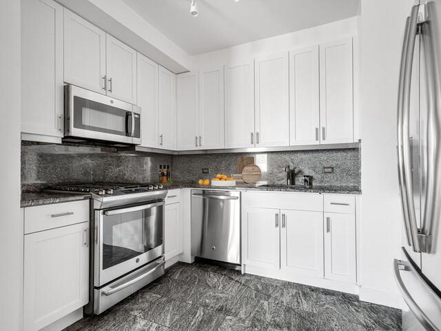 2-Bedroom at Tribeca Bridge Tower