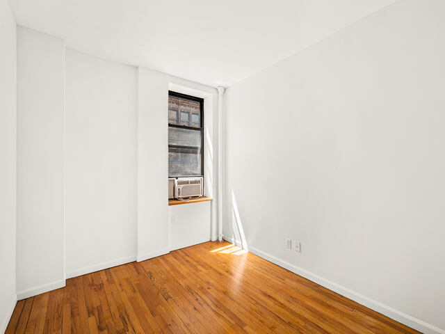 2-Bedroom at 121 Madison Avenue