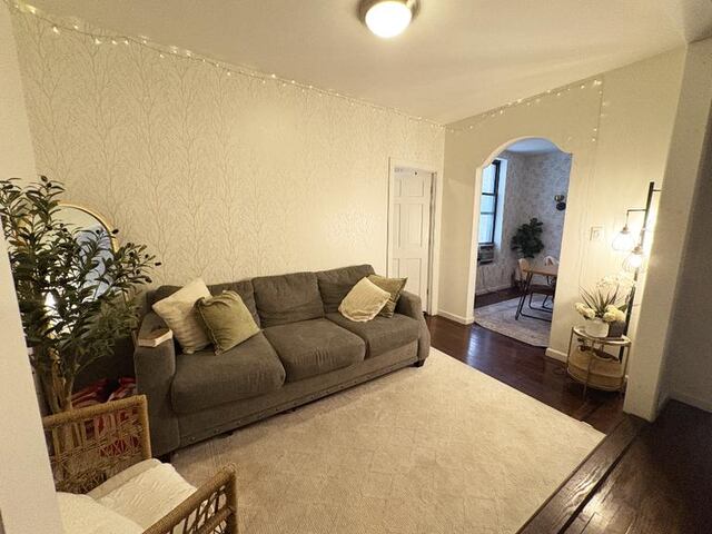 4-Bedroom at 225 Central Park North