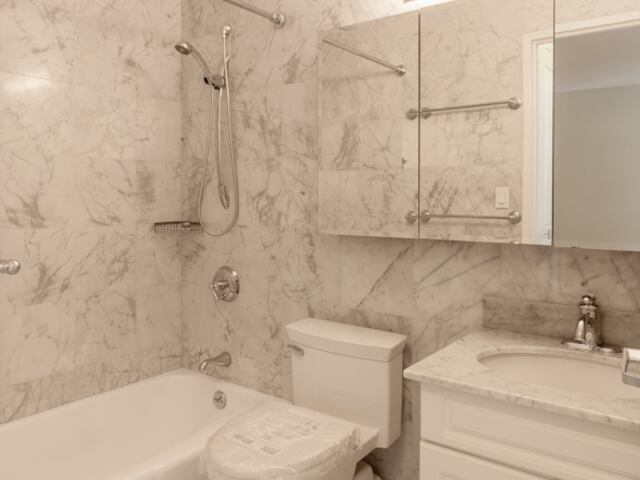 1-Bedroom at 30 Lincoln Plaza