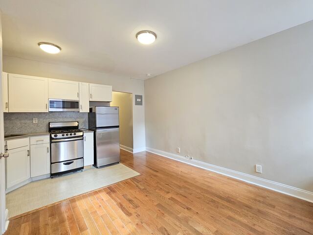 Studio at 515 West 168th Street