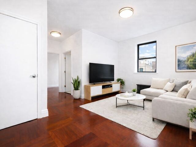 2-Bedroom at The Westbourne : 609 West 137th