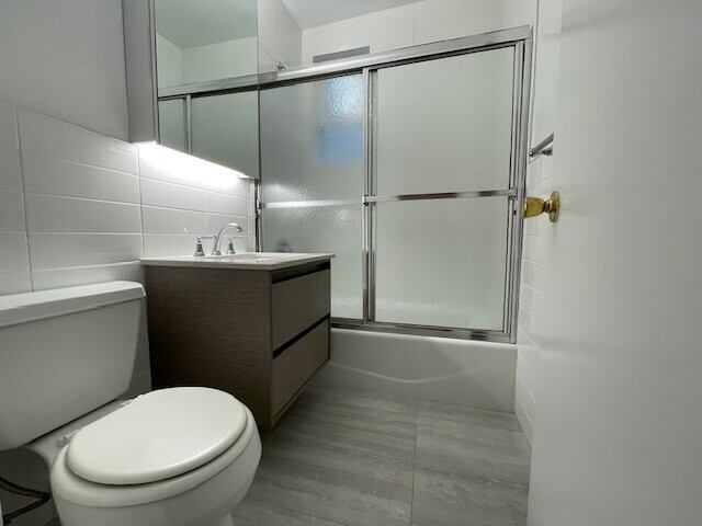 2-Bedroom at Manhattan East: 223 East 66th