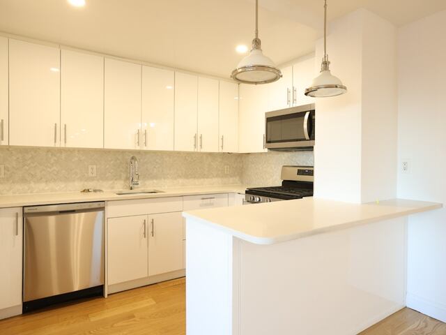 2-Bedroom at Yorkshire Towers