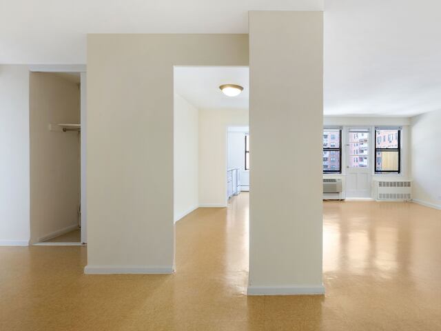 2-Bedroom at LeFrak City: Mexico