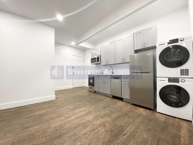 2-Bedroom at 3620 Broadway