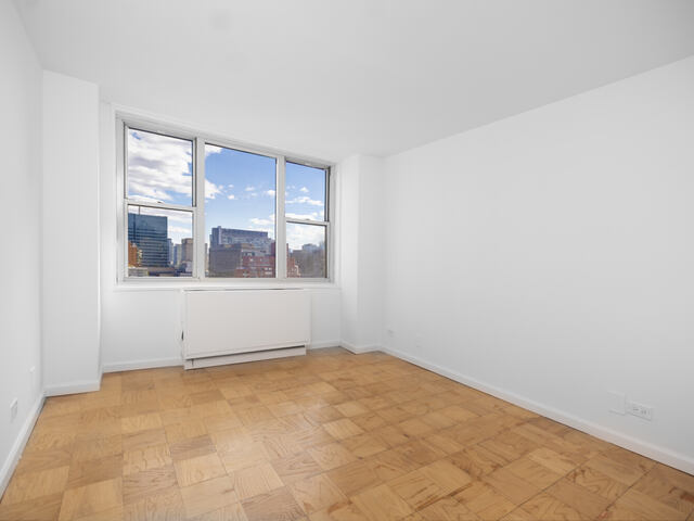 1-Bedroom at Murray Hill Manor