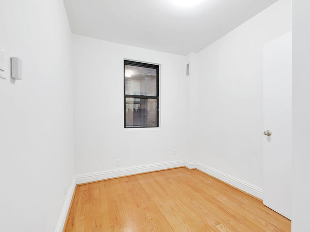 1-Bedroom at 426 West 49th Street