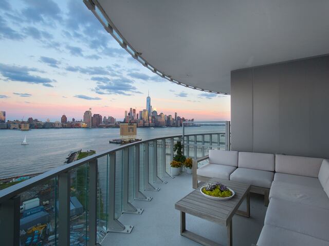 2-Bedroom at Newport: The Ellipse