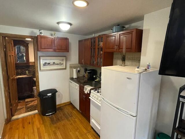 Studio at 126 East 7th Street