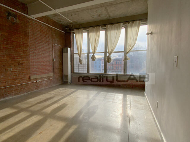 Studio at 1236 Atlantic Avenue