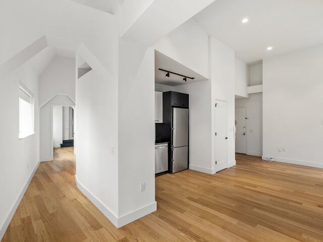 3-Bedroom at 63 Wall Street