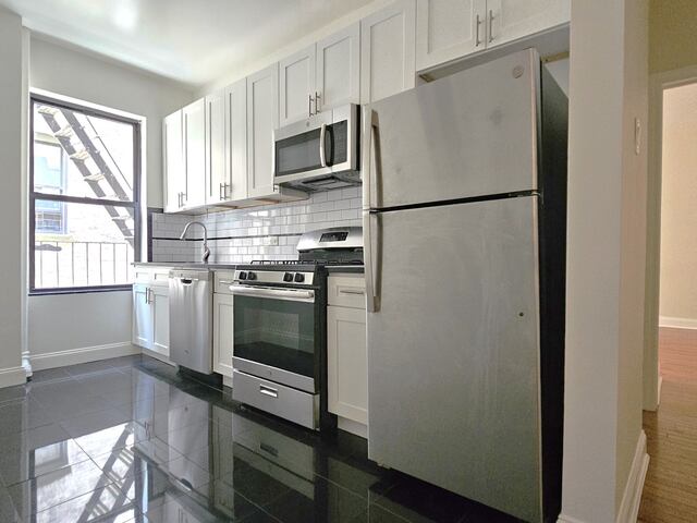 1-Bedroom at 300 Fort Washington Avenue