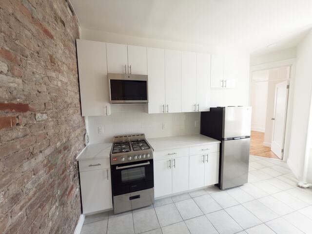 1-Bedroom at 230 Thompson Street