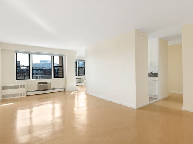 2-Bedroom at LeFrak City: Argentina