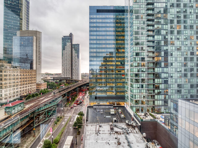 1-Bedroom at One LIC