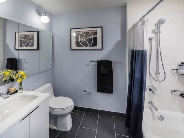 2-Bedroom at Hoyt and Horn
