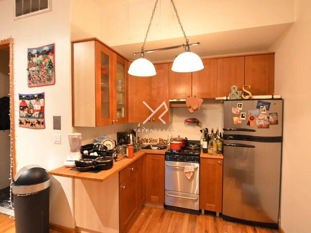 2-Bedroom at 183 Graham Avenue