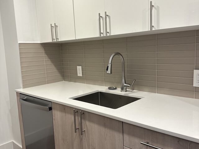 2-Bedroom at Parker Towers: 104-40 Queens Blvd
