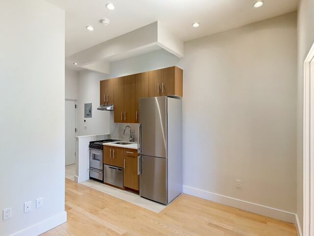 2-Bedroom at 19 Stanton Street