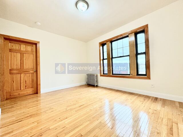 3-Bedroom at 63 Hamilton Terrace