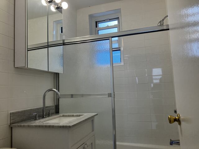 1-Bedroom at Manhattan East: 205 East 66th