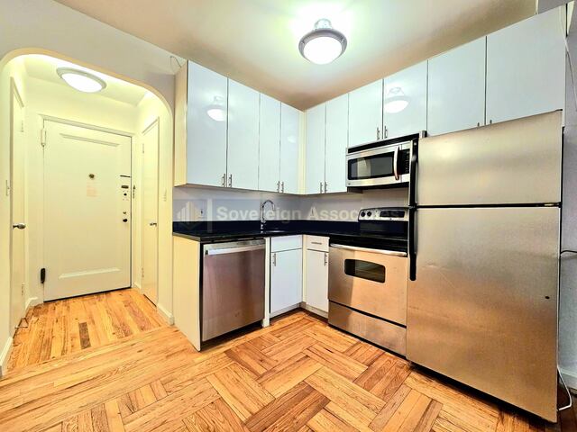 2-Bedroom at 700 Fort Washington Avenue