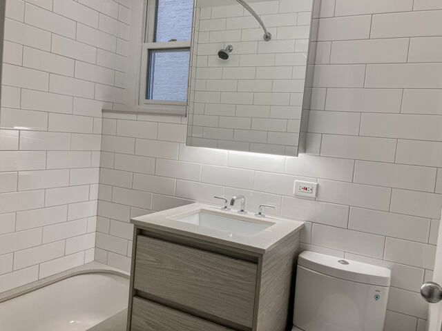 2-Bedroom at Manhattan East: 205 East 66th