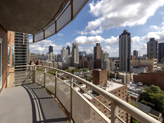 1-Bedroom at 205 East 59th Street