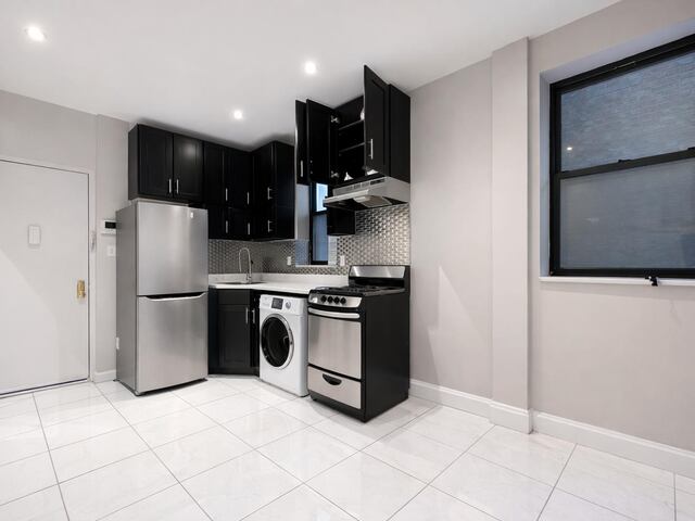 5-Bedroom at 961 Columbus Avenue