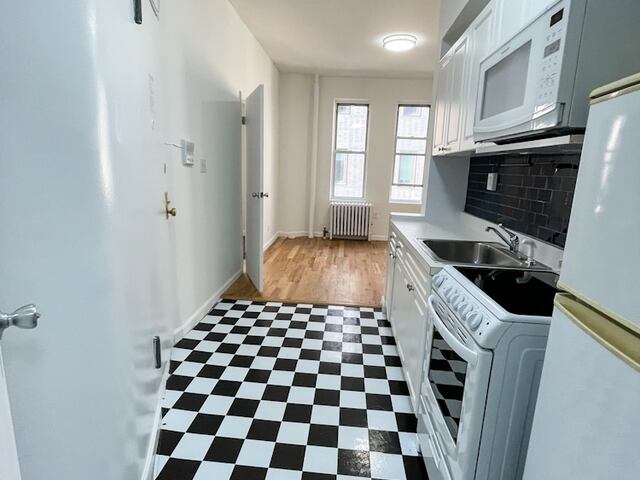 2-Bedroom at 234 Thompson Street