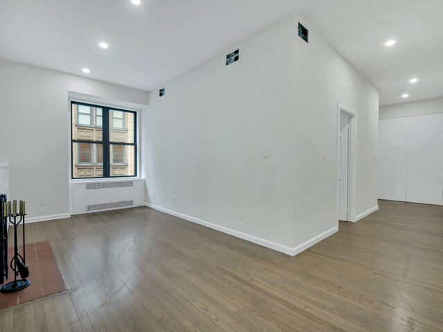 2-Bedroom at 121 Madison Avenue