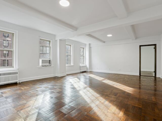 2-Bedroom at 24 Fifth Avenue