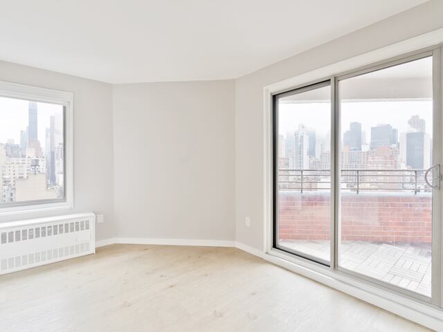 4-Bedroom at Kips Bay Court : 460 Second Ave