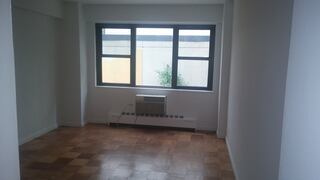 1-Bedroom at Ambassador East (Manhattan)
