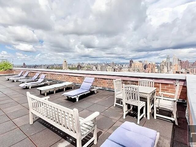 1-Bedroom at Wellesley