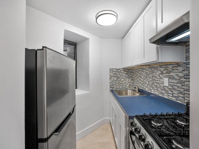 Studio at 624 East 11th Street