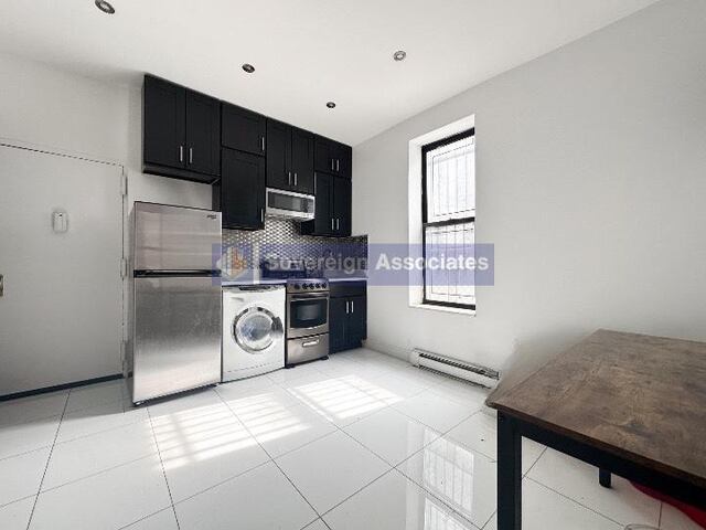 3-Bedroom at 932 Amsterdam Avenue