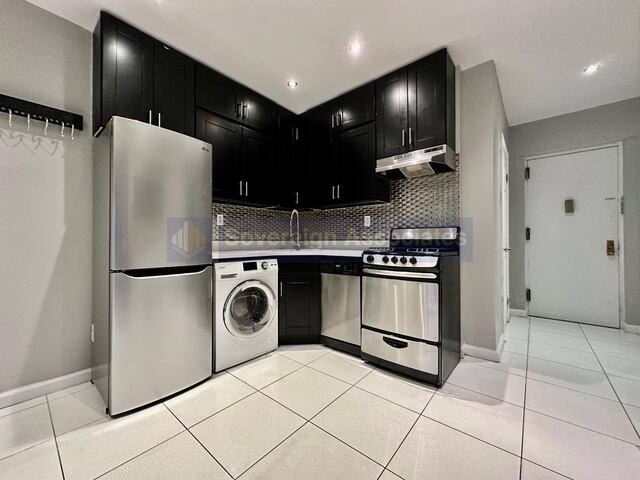 5-Bedroom at 350 Manhattan Avenue