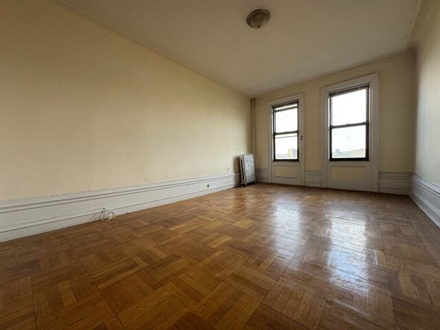 3-Bedroom at 884 Riverside Drive