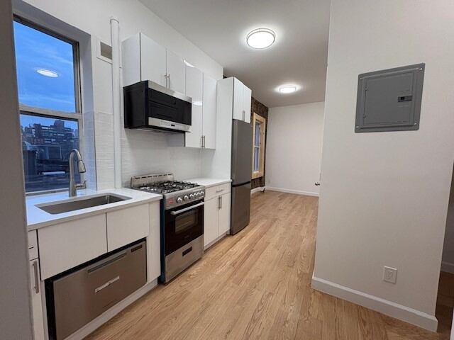 1-Bedroom at 230 Thompson Street