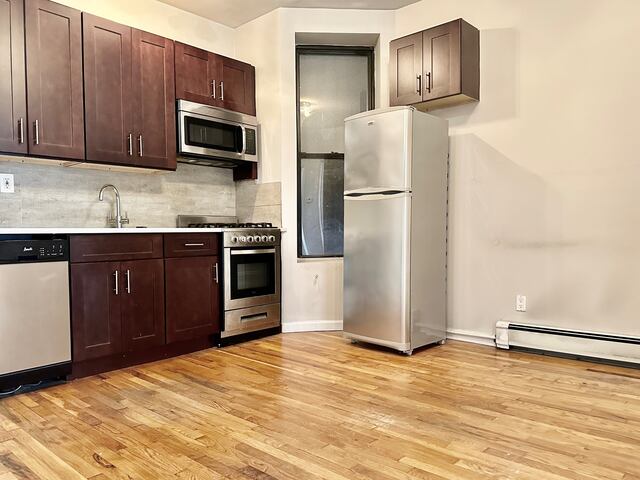2-Bedroom at 386 Manhattan Avenue