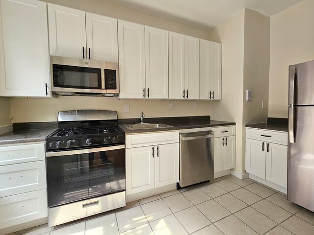 1-Bedroom at 138 Haven Avenue