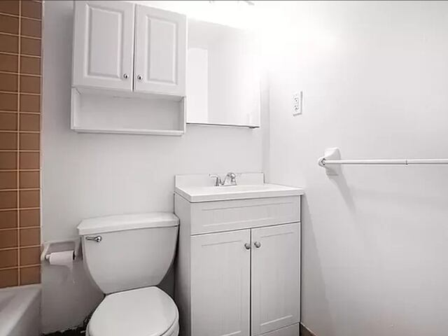 Studio at 100 West 86th Street