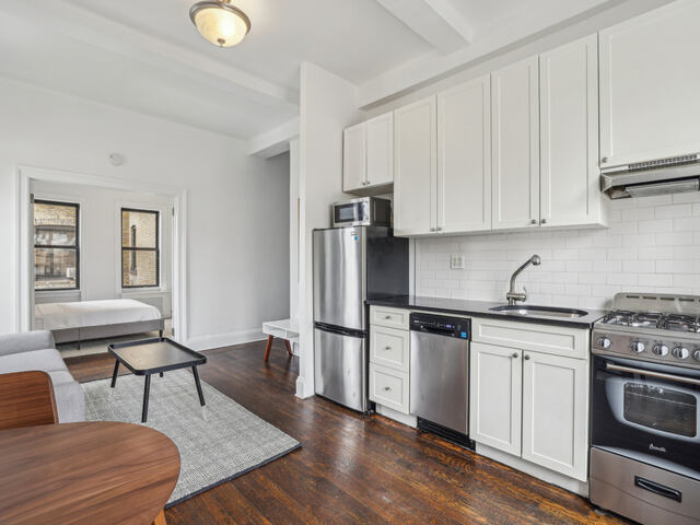 1-Bedroom at 19 West 69th Street