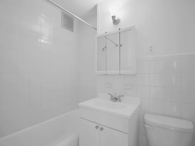 Studio at South Pierre (aka 160 West 71st)