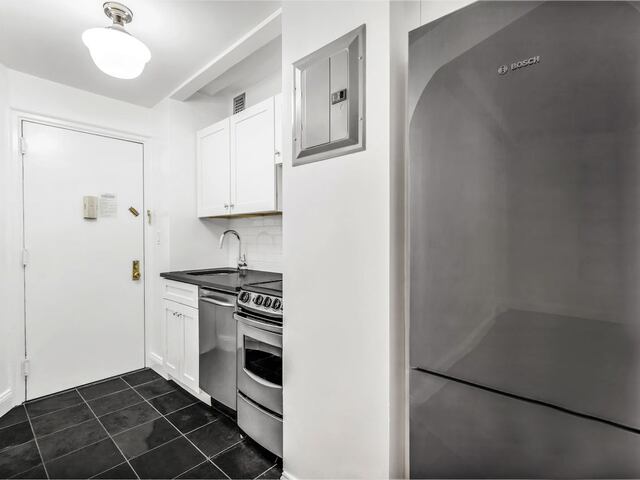 Studio at The Beaux Arts: 307 East 44th